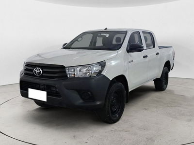 Toyota Hilux 2.D-4D 4WD porte Double Cab Comfort del 2020 usata a Sala Consilina