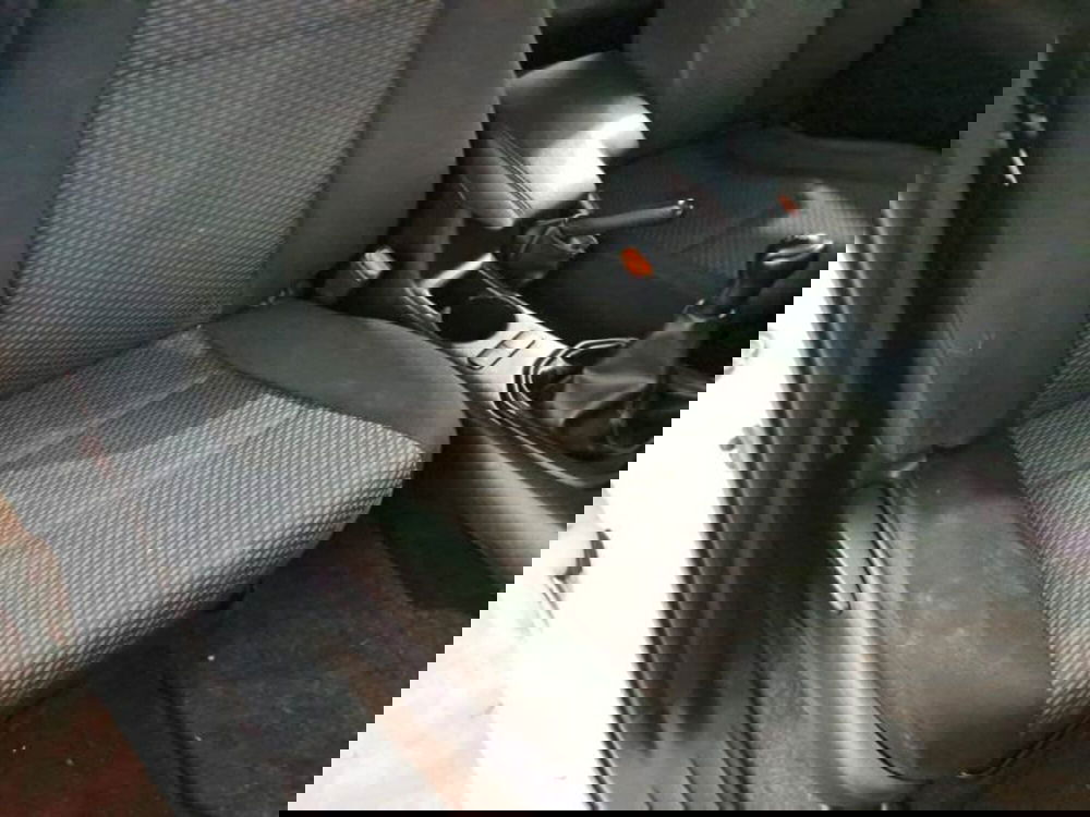 Toyota Hilux usata a Salerno (14)