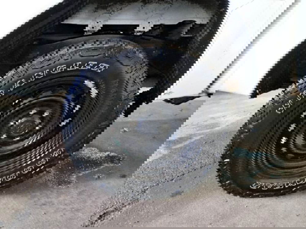 Toyota Hilux usata a Salerno (18)