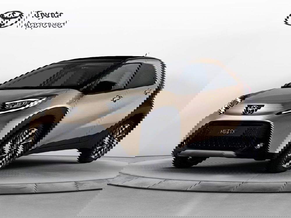 Toyota Aygo X usata a Latina