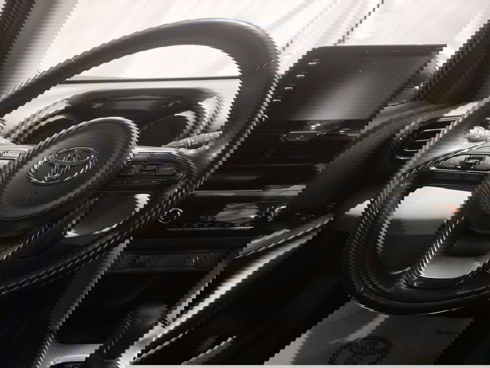 Toyota Yaris Cross usata a Roma (11)