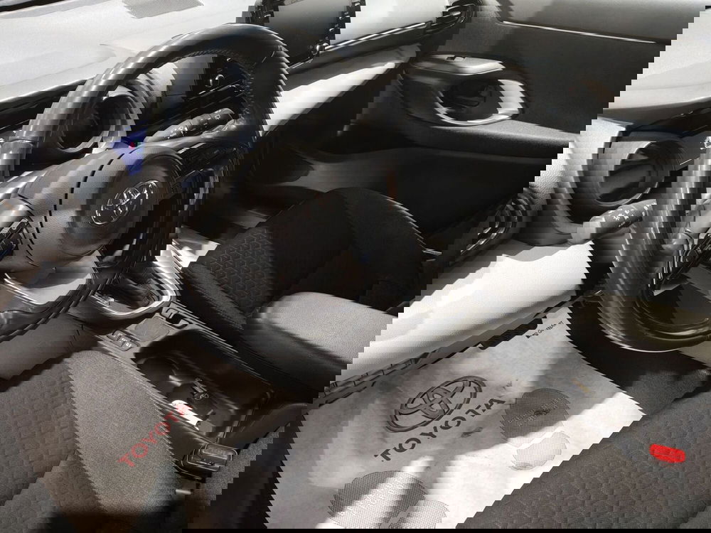 Toyota Yaris Cross usata a Roma (12)