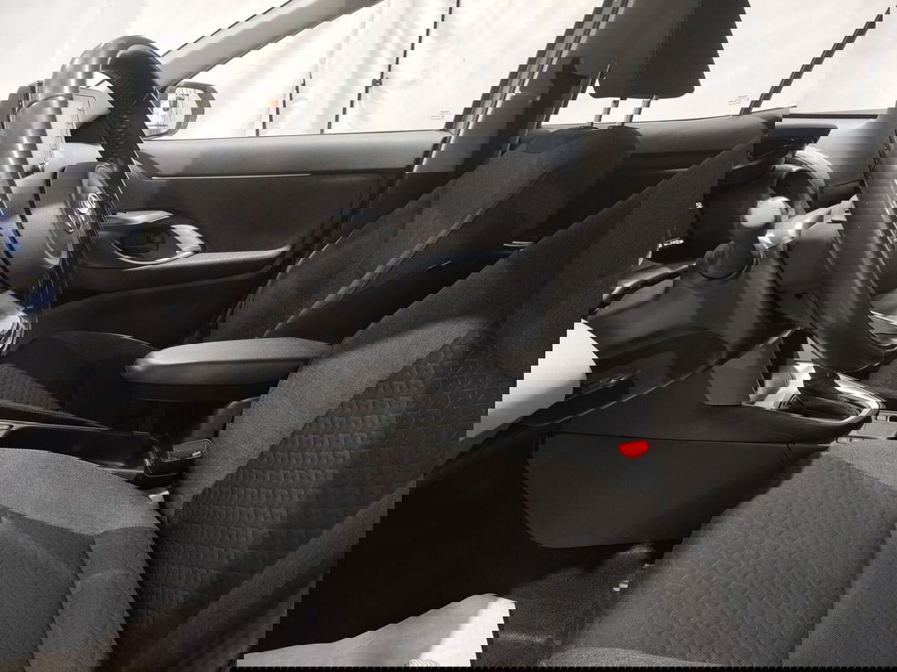 Toyota Yaris Cross usata a Roma (14)