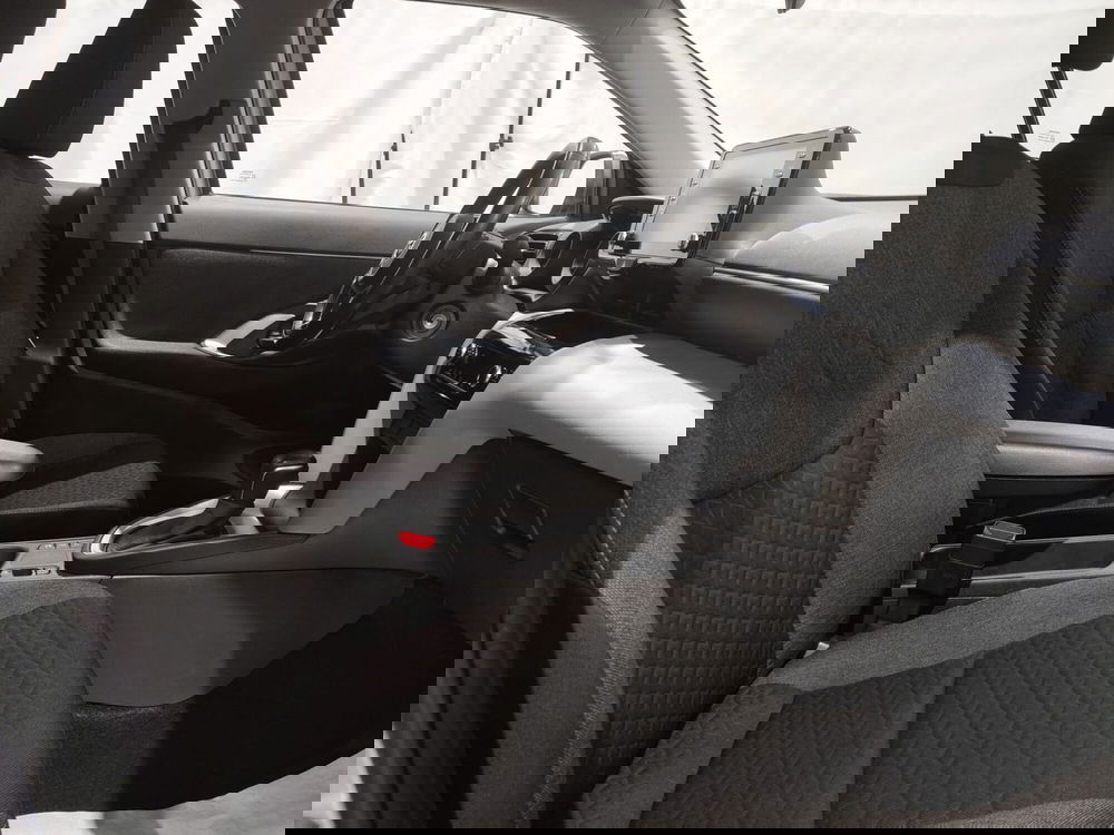 Toyota Yaris Cross usata a Roma (6)