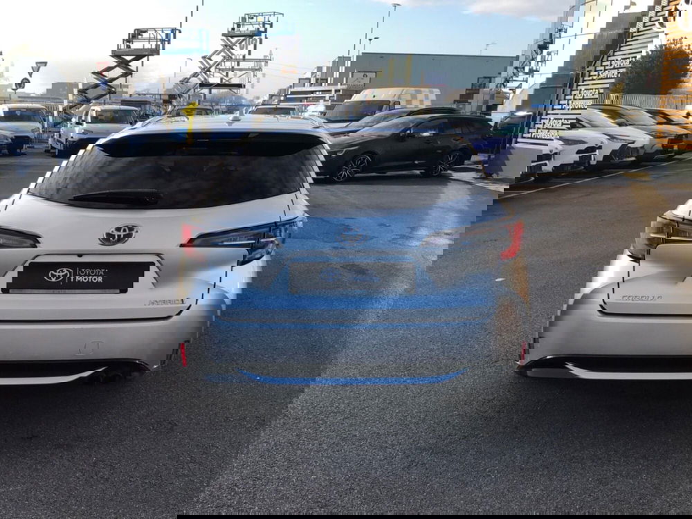 Toyota Corolla Touring Sports nuova a Mantova (4)