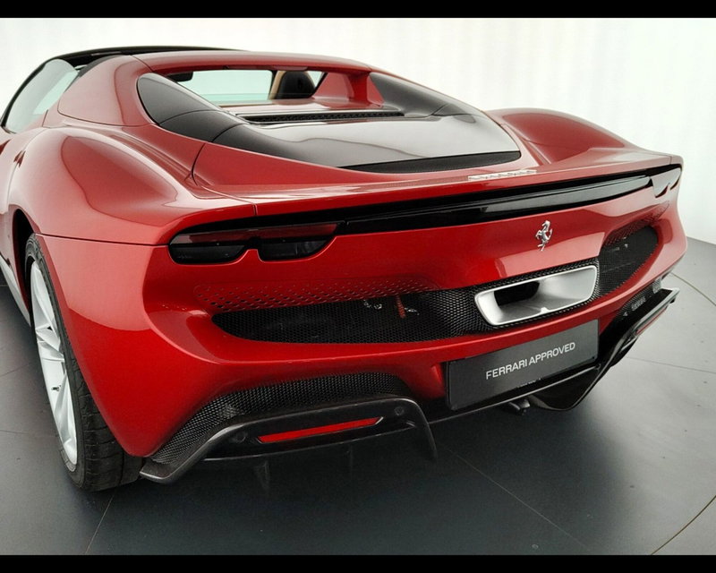 Ferrari 296 Spider usata a Verona (15)