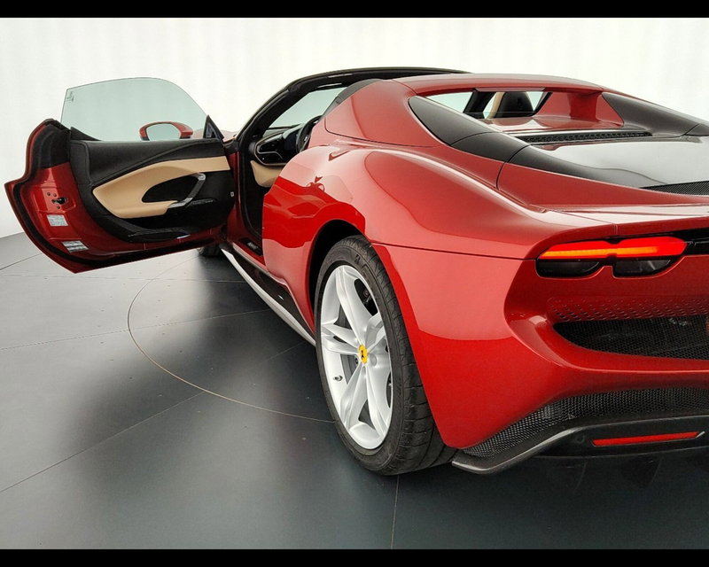 Ferrari 296 Spider usata a Verona (19)