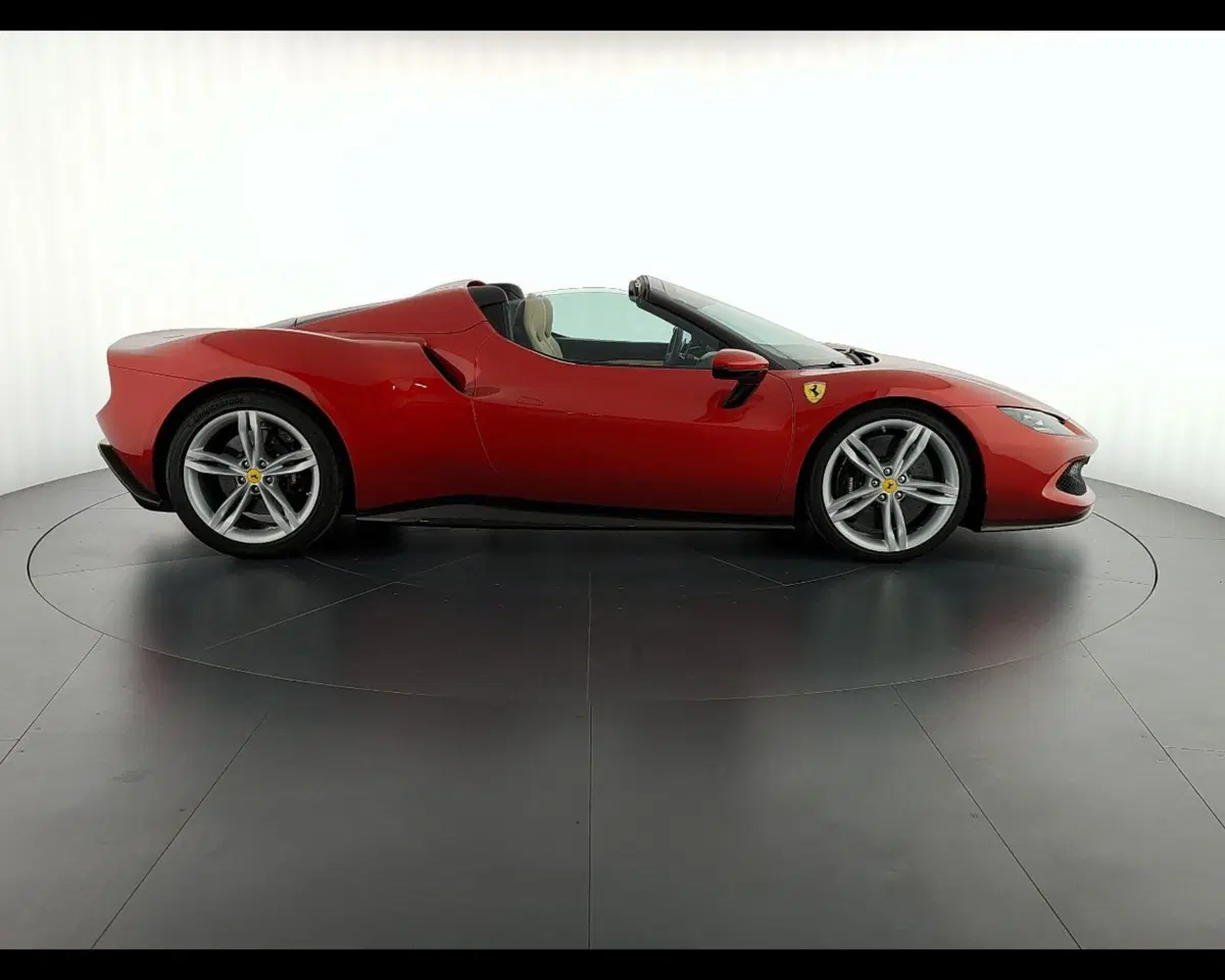 Ferrari 296 Spider usata a Verona (9)