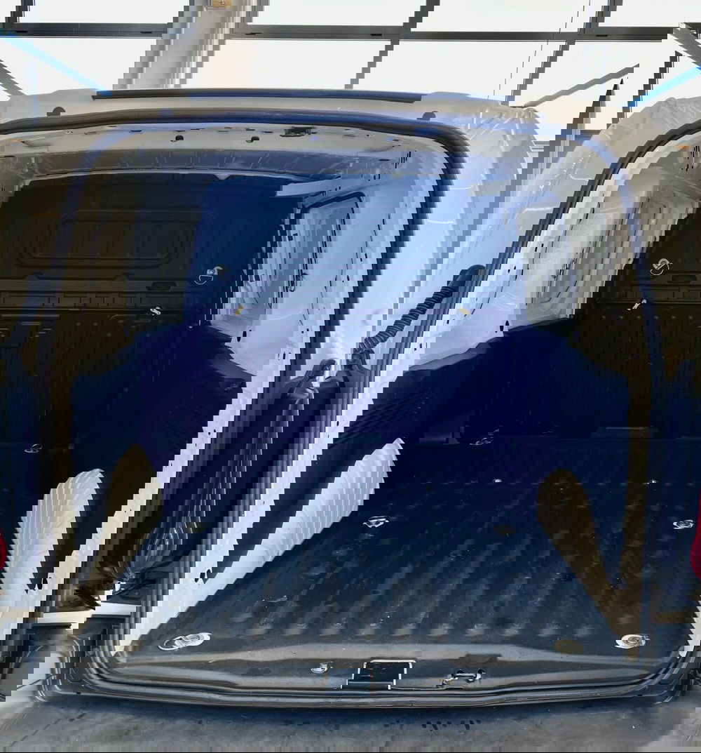 Peugeot Partner Furgone usata a Bari (9)