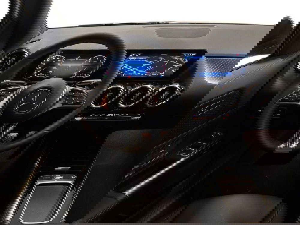 Mercedes-Benz GLA SUV nuova a Rimini (11)