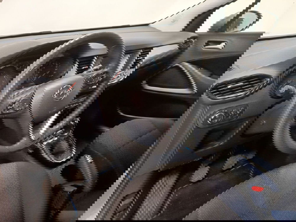 Opel Crossland X usata a Torino (8)