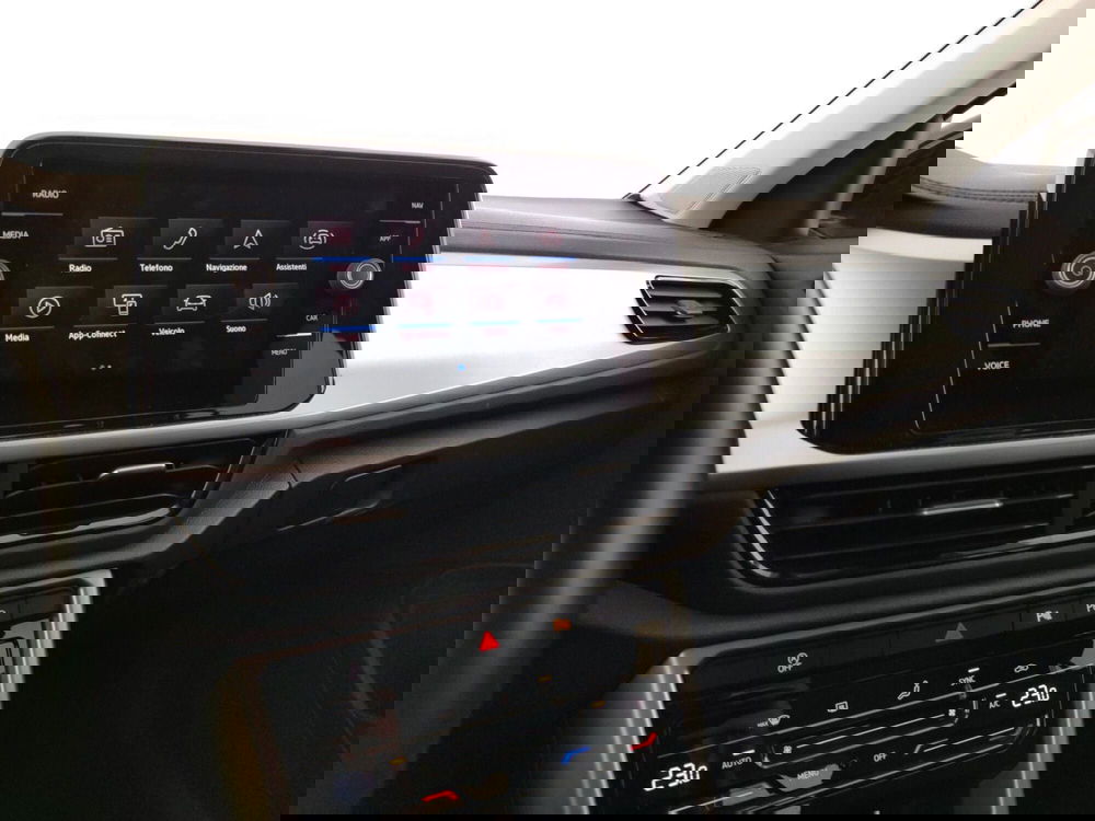 Volkswagen T-Roc usata a Massa-Carrara (12)