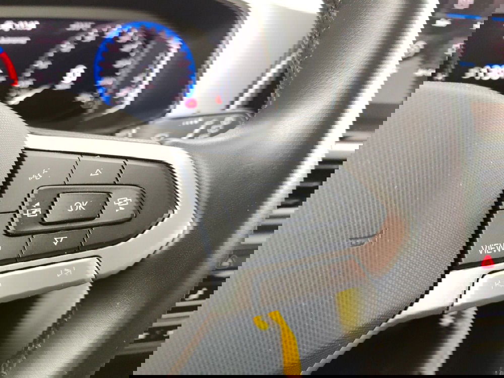 Volkswagen T-Roc usata a Massa-Carrara (13)