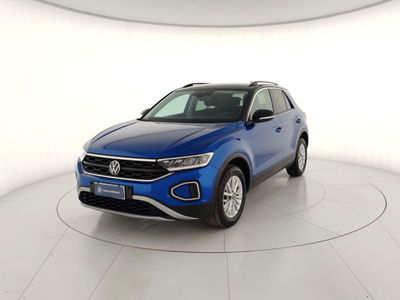 Volkswagen T-Roc 1.0 TSI Life del 2022 usata a Massa