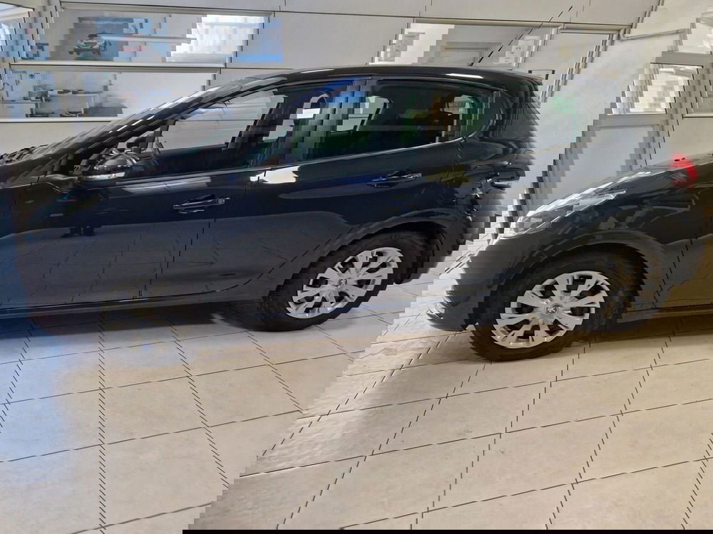 Peugeot 208 usata a Varese (2)