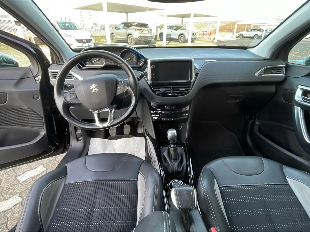 Peugeot 2008 usata a Parma (11)