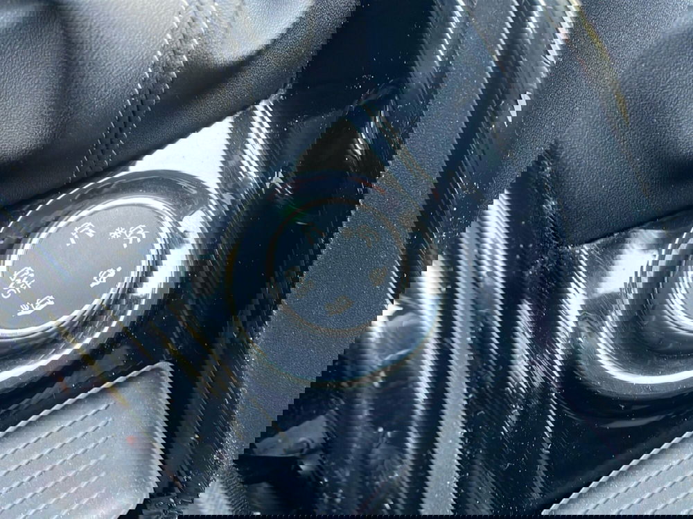 Peugeot 2008 usata a Parma (12)