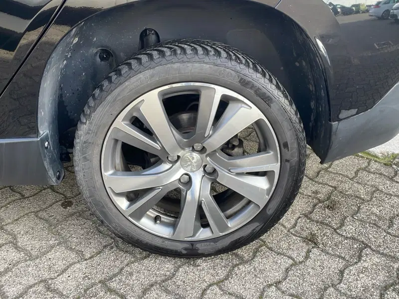 Peugeot 2008 usata a Parma (13)
