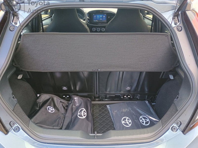 Toyota Aygo X nuova a Reggio Calabria (11)