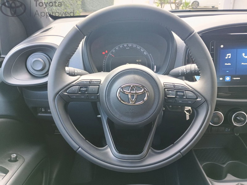 Toyota Aygo X nuova a Reggio Calabria (13)