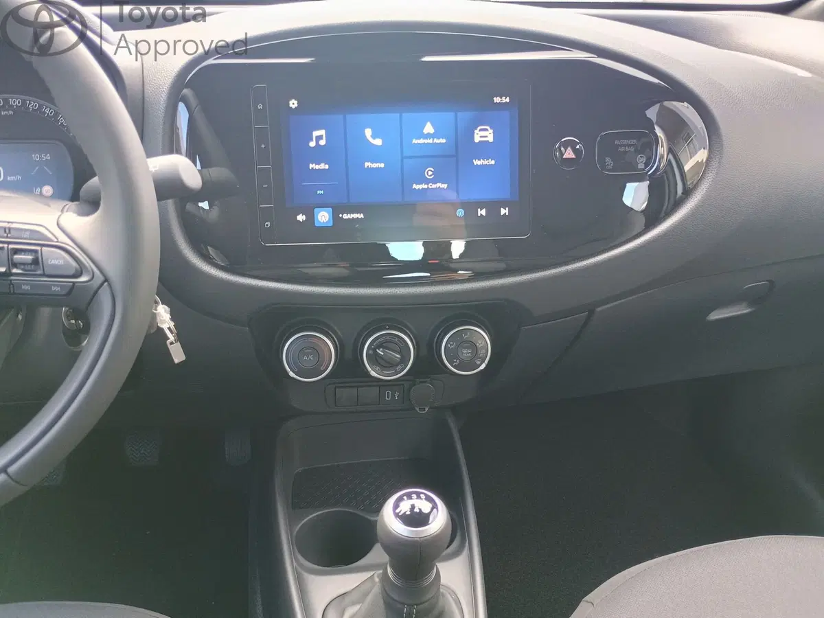 Toyota Aygo X nuova a Reggio Calabria (14)