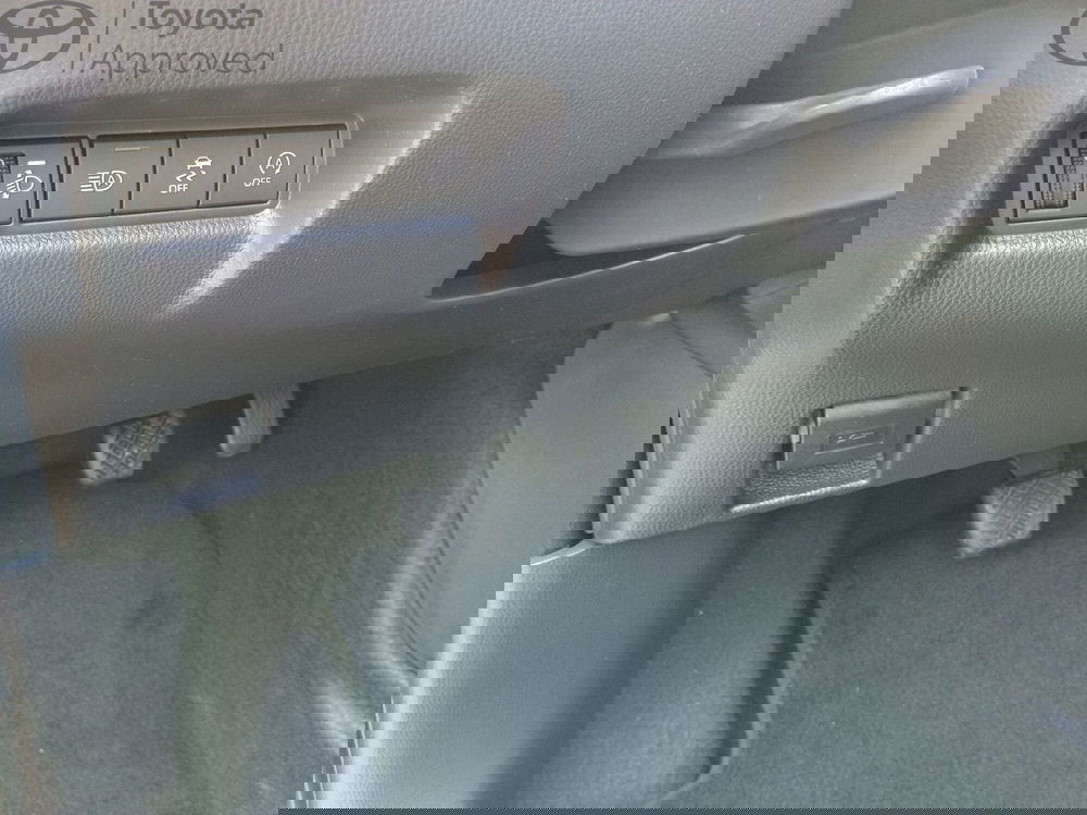 Toyota Aygo X nuova a Reggio Calabria (7)