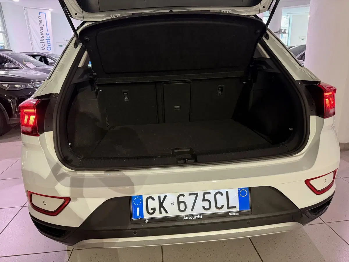 Volkswagen T-Roc usata a Genova (9)