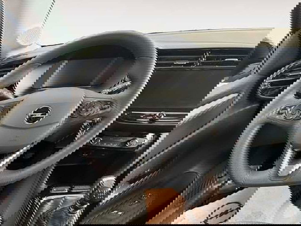 Opel Corsa nuova a Treviso (9)