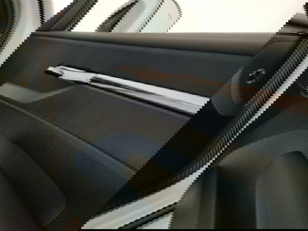 Volvo EX30 nuova a Modena (19)