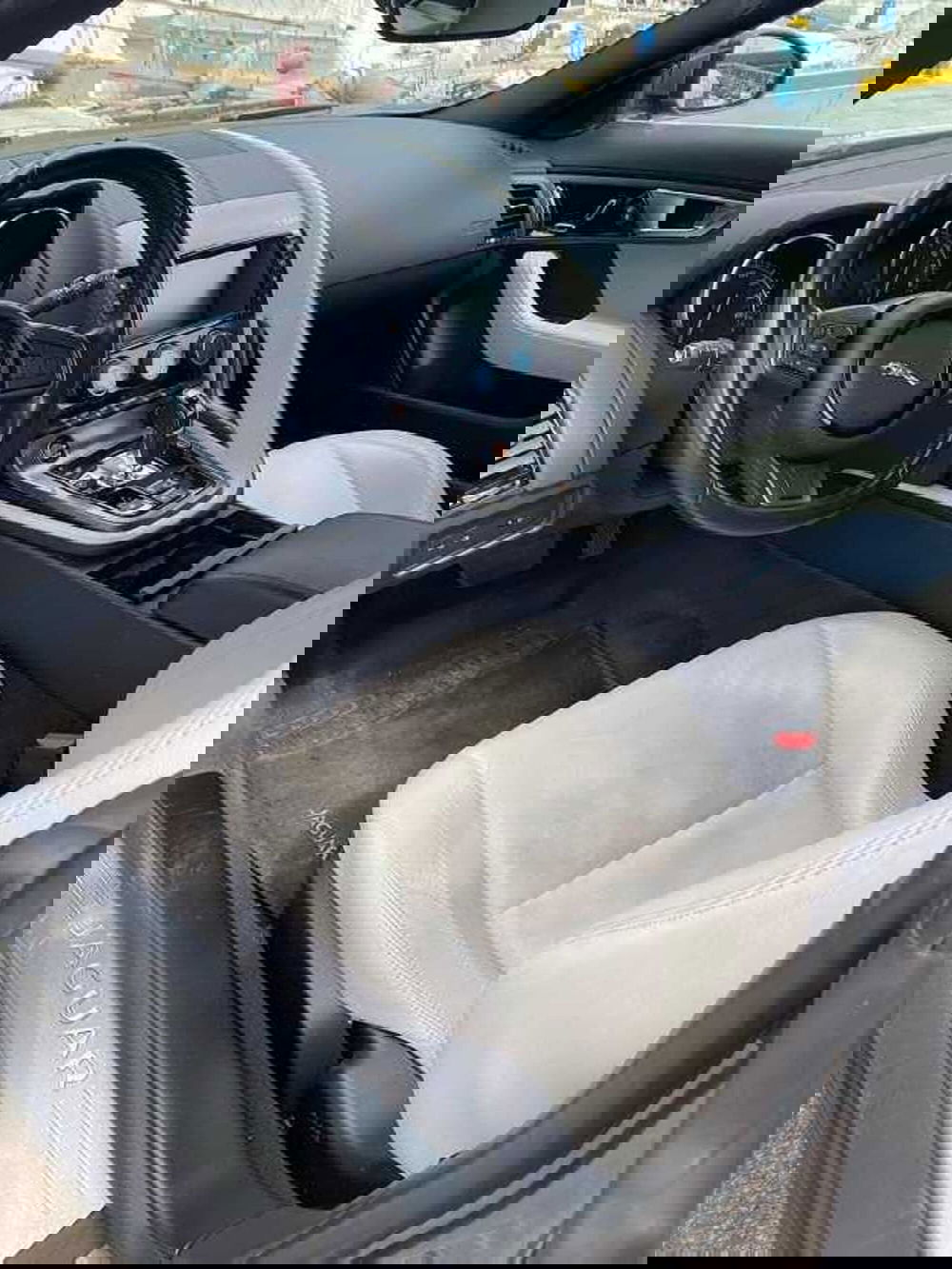 Jaguar F-Type Coupé usata a Firenze (4)