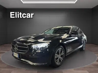 Mercedes-Benz Classe E 220 d 4Matic Auto Sport del 2022 usata a Magenta