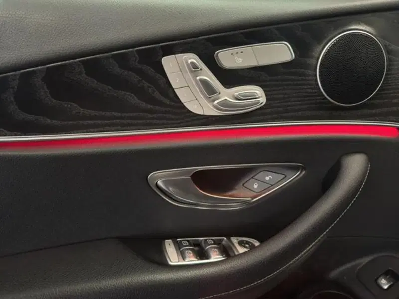 Mercedes-Benz Classe E usata a Milano (14)