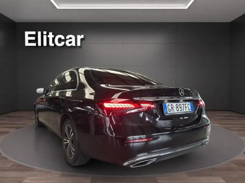 Mercedes-Benz Classe E usata a Milano (4)