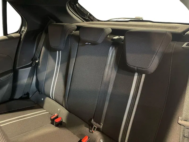 Opel Corsa nuova a Salerno (10)