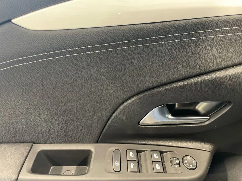 Opel Corsa nuova a Salerno (13)