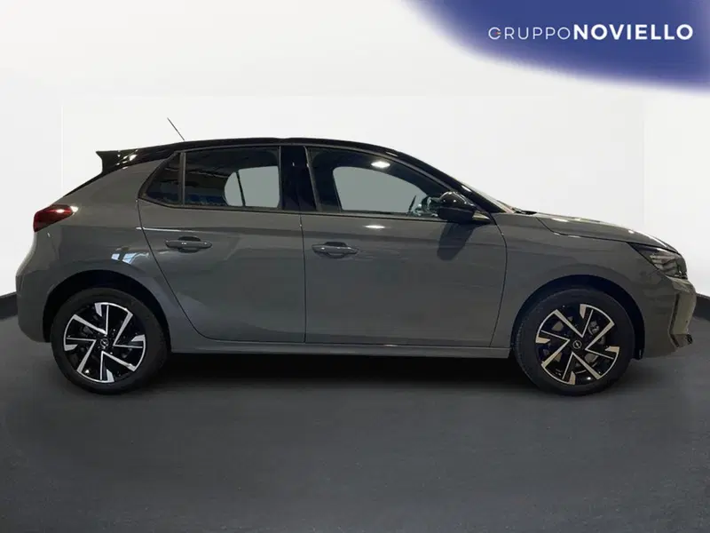 Opel Corsa nuova a Salerno (3)