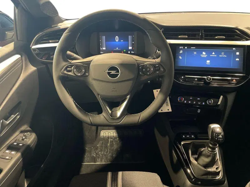 Opel Corsa nuova a Salerno (7)