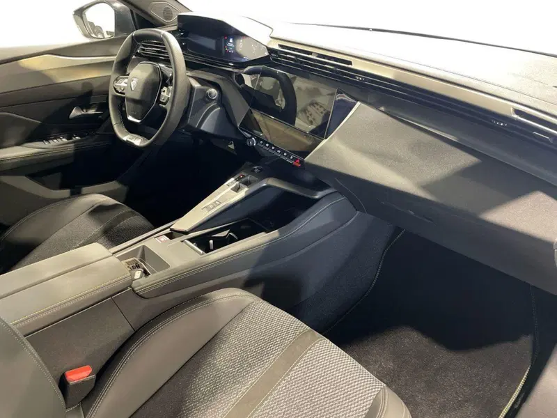 Peugeot 308 SW nuova a Salerno (15)