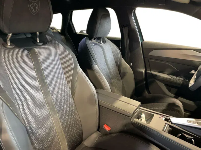 Peugeot 308 SW nuova a Salerno (16)
