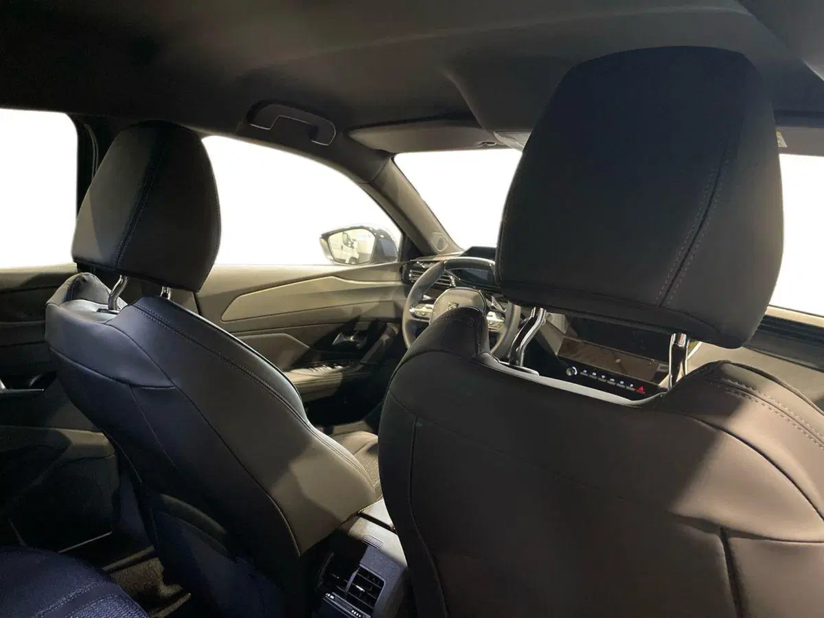Peugeot 308 SW nuova a Salerno (17)
