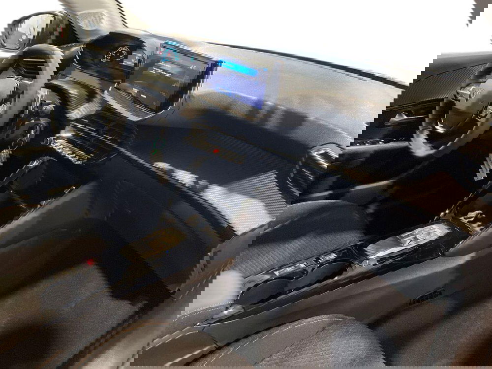 Peugeot 208 nuova a Salerno (15)