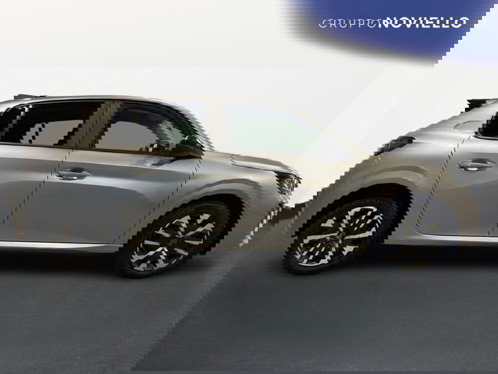 Peugeot 208 nuova a Salerno (3)