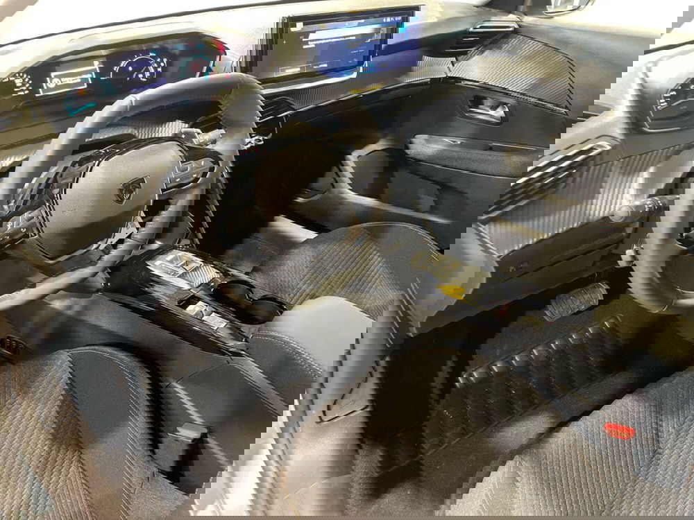 Peugeot 208 nuova a Salerno (9)