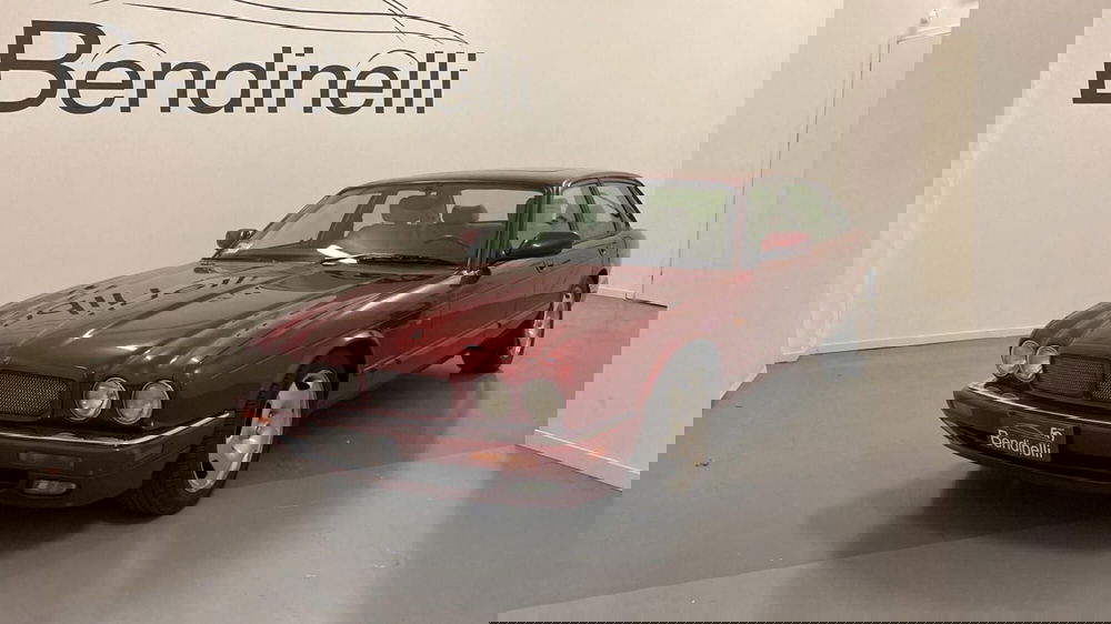 Jaguar XJ usata a Verona