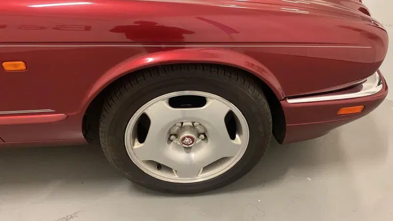 Jaguar XJ usata a Verona (5)