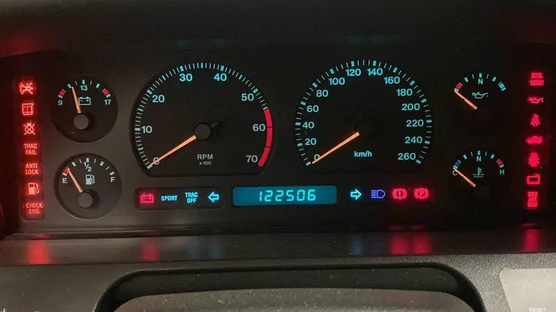 Jaguar XJ usata a Verona (6)