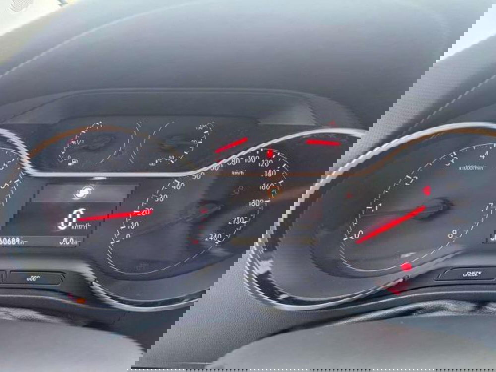 Opel Crossland X usata a Savona (15)