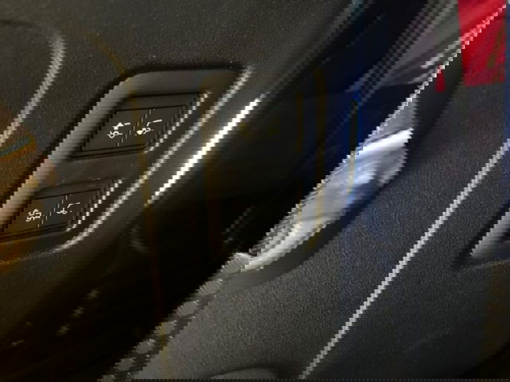 Land Rover Defender usata a Modena (12)