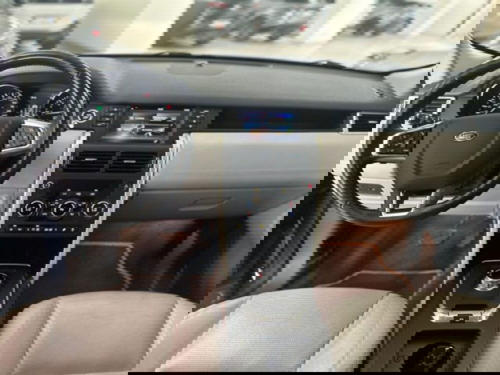 Land Rover Discovery Sport usata a Modena (11)