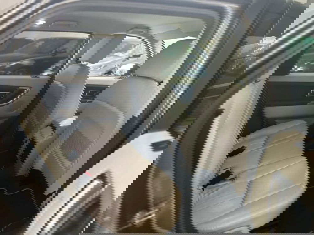 Land Rover Discovery Sport usata a Modena (7)